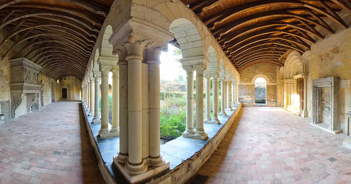 Cloître de l'hopital Saint Jean