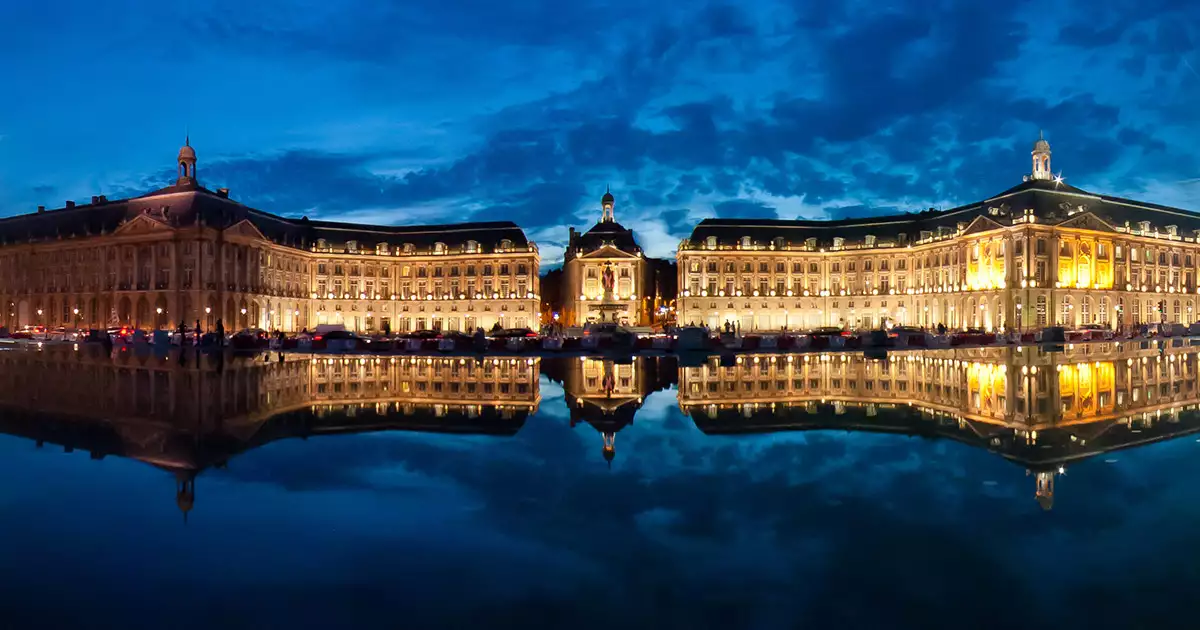 Miroir d'eau de nuit